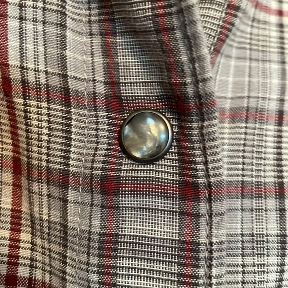 NWT Woolrich Mercer shirt Sz LP Plaid opalescent pearl snaps gray red black - Picture 3 of 12